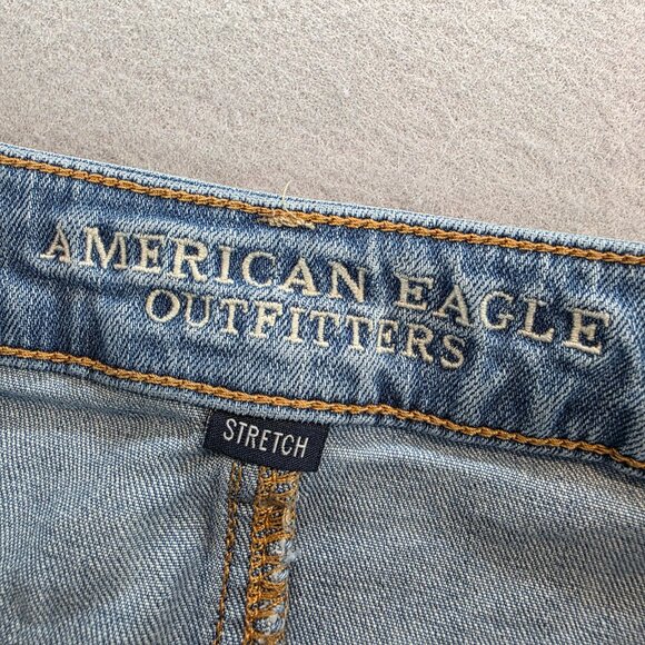 American Eagle Stretch High Rise Festival Denim Shorts Thrashed Distressed sz 10 - Picture 6 of 9